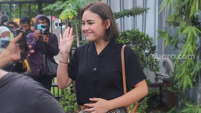 Tumben Murah, Celana Polos Amanda Manopo Ramai Diincar Warganet