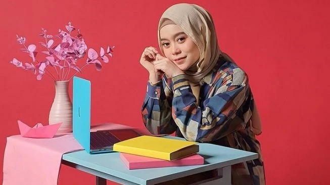Berlabuh ke Rizky Billar, Ini 4 Artis yang Pernah Dekat dengan Lesti Kejora