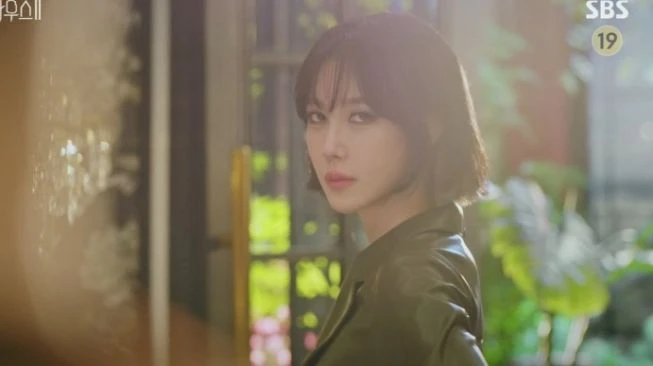 Bocoran The Penthouse 3 Episode 4, Shim Su Ryeon Curigai Oh Yoon Hee