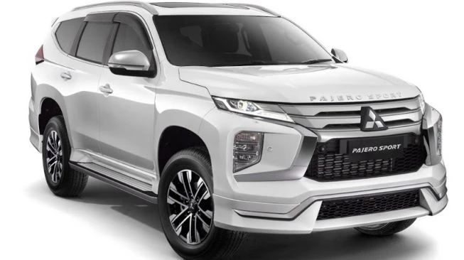 Keren! Goresan Tinta Bertuliskan Pajero Disulap Jadi Gambar Mitsubishi Pajero Sport