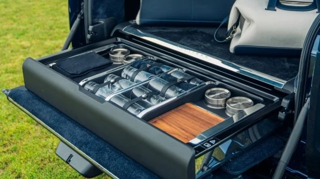 Off-road Eksklusif Pakai Rolls-Royce Cullinan Bespoke, Fitur Menawan dan Serba Ada