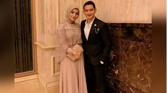 Diisukan Punya Anak dari Wanita Lain, Ini Deretan 5 Mantan Pacar Rezky Aditya