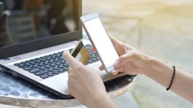 Cara Daftar Kartu Kredit, Syarat, dan Bedanya dengan Kartu ATM