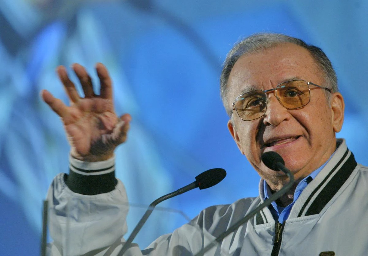 Ion Iliescu, ancien président de la Roumanie postcommuniste, est mort à 95 ans