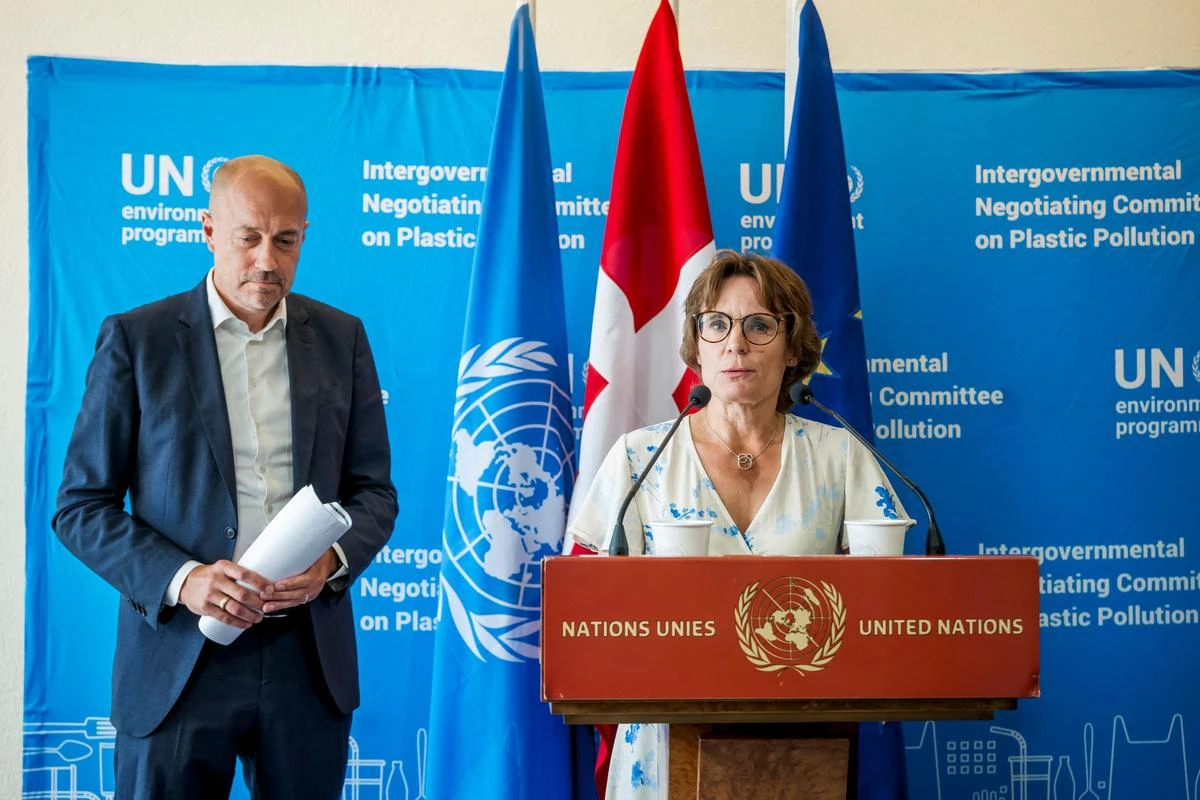 Traité sur la pollution plastique : l’UE « prête » à des compromis pour trouver un accord, mais « pas à n’importe quel prix »