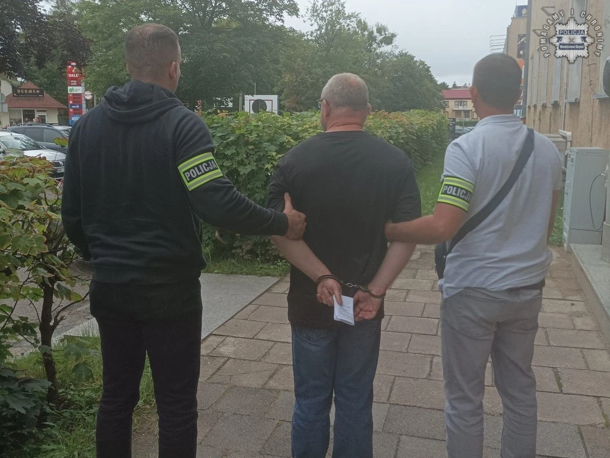 Szok! Włamywał się do plebanii w całej Polsce! Zatrzymali go po kradzieży w Lubomi