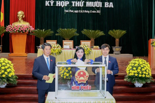 Chủ tịch tỉnh Vĩnh Phúc hơn 50% số phiếu tín nhiệm thấp: Bất thường hay bình thường?