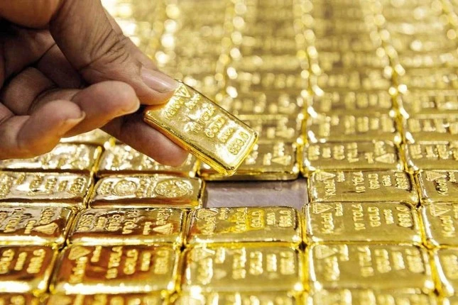Giá vàng tiếp tục giảm, nhà đầu tư có nên mua vào?