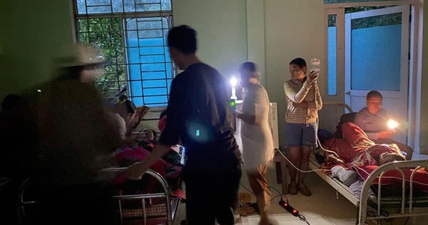 2 người bị sạt lở đất