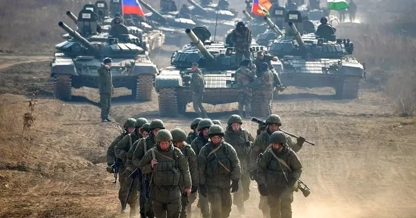 Ukraine nói hàng trăm binh sĩ Nga được điều đến Belarus