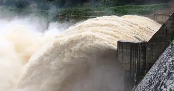 Mở gấp cửa xả đáy thuỷ điện Sơn La