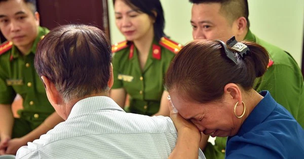 Người cha tìm thấy con gái thất lạc 57 năm vào đúng ngày ‘Bắc - Nam sum họp một nhà’ nhờ dữ liệu dân cư