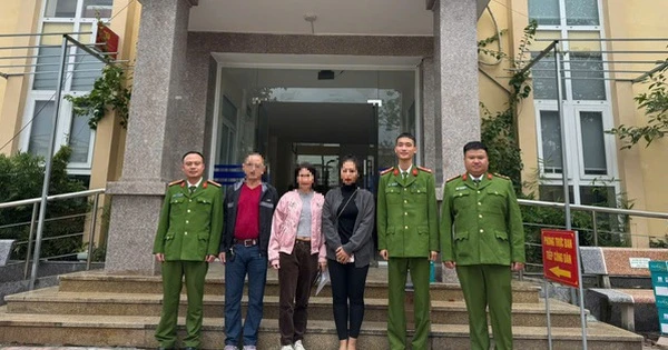 Cô gái sinh năm 2004 được chuyển khoản hơn 2 tỷ đồng, nhưng phát hiện nội dung giao dịch lạ, liền báo công an