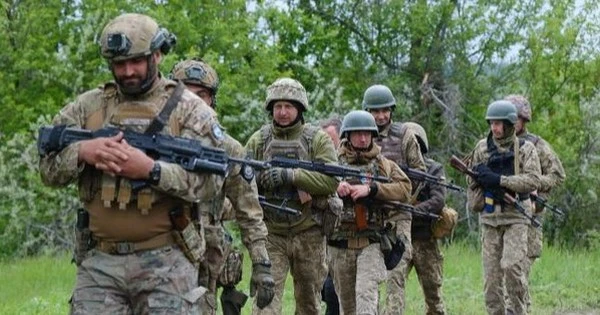 Ukraine bắt giữ gần 1.000 binh sĩ Nga trong chiến dịch Kursk