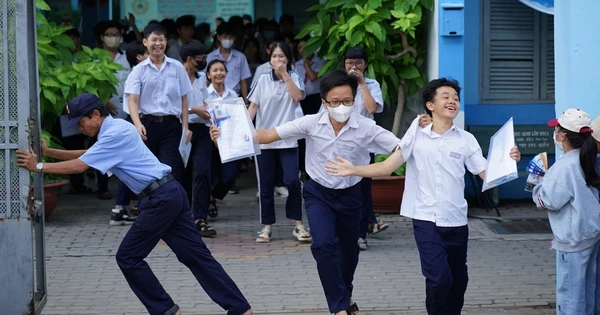 Kết thúc thi vào lớp 10 TP.HCM buổi đầu tiên: Đề Văn bàn về sự trưởng thành, thí sinh 