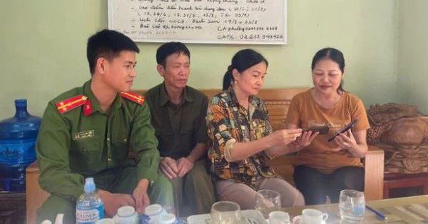 Vay ngân hàng online 500 triệu đồng, người phụ nữ 56 tuổi thao tác sai, chuyển khoản nhầm toàn bộ tiền cho tài khoản Techcombank trùng tên với con gái