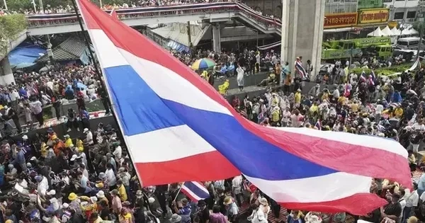 Gia đình Thủ tướng Thái Lan bước vào trận chiến pháp lý