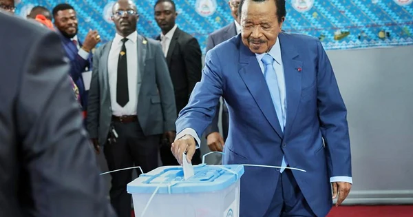 Tổng thống 92 tuổi của Cameroon tái đắc cử, tiếp nối 43 năm cầm quyền