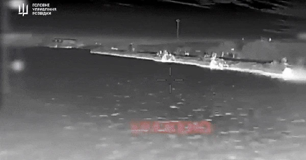 Ukraine tung video tập kích hàng loạt thiết bị quân sự Nga ở Crimea