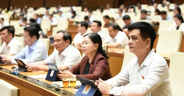 Quốc hội bàn nội dung liên quan cán bộ, công chức và tổ chức chính quyền địa phương