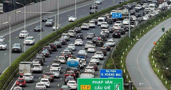 Ô tô cũ vào nội đô: Phải bước qua 'ải' khí thải