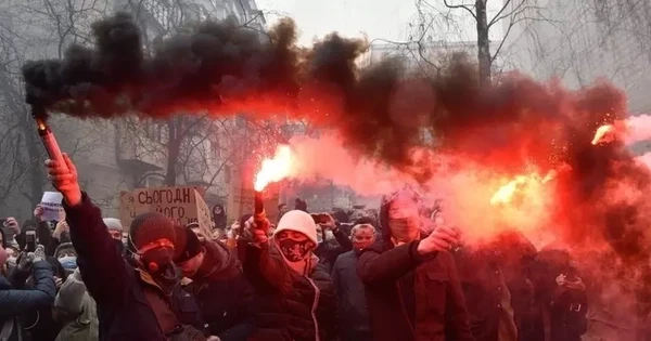 Right Sector bắt tay với liên minh ly khai ký thỏa thuận gây bất ổn
