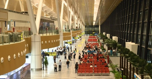 Chuyến bay đầu tiên cất cánh, nhà ga 10.990 tỷ đồng của Việt Nam chính thức ghi tên vào bản đồ hàng không