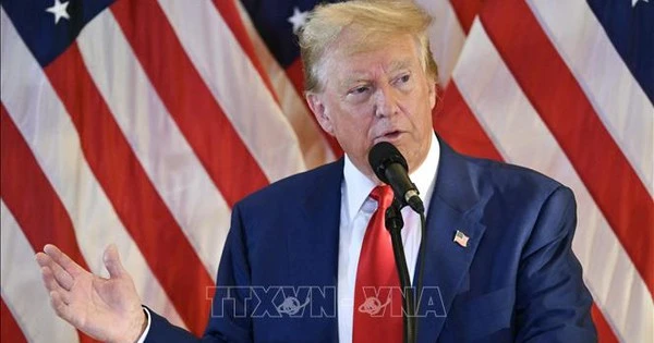 Cựu Tổng thống Mỹ Donald Trump bị thương sau vụ nổ súng khi đang vận động tranh cử