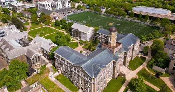 Bật mí cách du học Canada tiết kiệm năm 2025