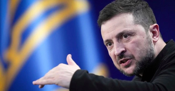Ông Zelensky hé lộ thời điểm rời ghế Tổng thống Ukraine, sẽ có một yêu cầu nếu đạt được ngừng bắn với Nga
