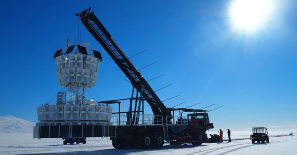 NASA bắt được 2 tín hiệu vô tuyến từ “hướng không thể giải thích”