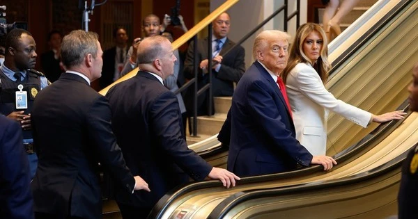 Thang cuốn hỏng, máy nhắc chữ lỗi, mic tắt: Ông Trump nghi bị 'chơi xấu' tại LHQ