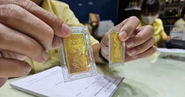 Ngược dòng thế giới, giá vàng miếng SJC vẫn cao chót vót