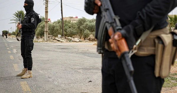 Đụng độ ác liệt ở Syria, hơn 100 người thương vong