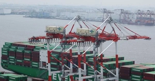 Ông Trump nói Nhà Trắng đã gửi thư thông báo mức thuế 25% tới Hàn Quốc Nhật Bản, dọa sẽ tăng thêm 25% nếu trả đũa