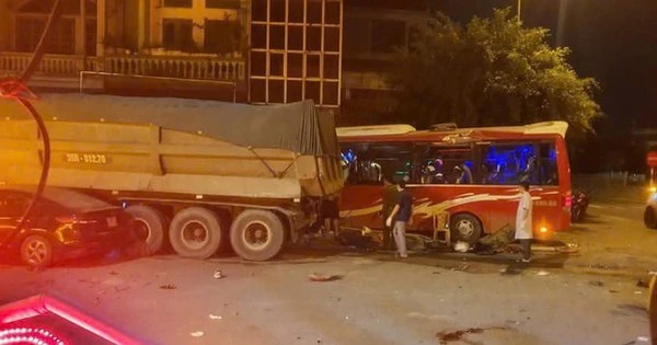 Tai nạn giao thông liên hoàn ở Thanh Hóa, 21 người bị thương