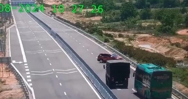 Thi rớt bằng lái ô tô, tài xế chạy ngược chiều trên cao tốc