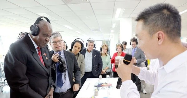 Thăm khu công nghiệp hơn 3 tỷ USD của Việt Nam, lãnh đạo Cuba bày tỏ một mong muốn lớn