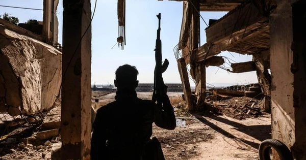 Điểm nóng xung đột ngày 8-10: Quân đội Syria đối đầu lực lượng được Mỹ hậu thuẫn