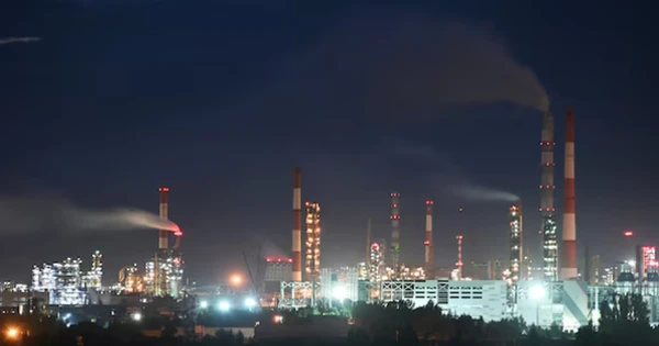 Giữ lời hứa ‘giải cứu’ dầu Nga, quốc gia BRICS mua hàng kỷ lục: Nhập khẩu 1,8 triệu thùng dầu mỗi ngày, nhu cầu chưa có dấu hiệu suy giảm