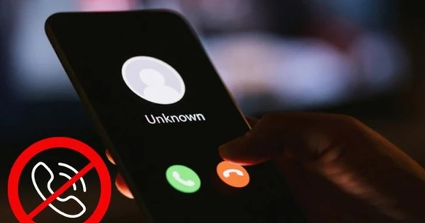 Ngân hàng đồng loạt phát cảnh báo sau sự cố tại CIC: Người dân TUYỆT ĐỐI chú ý một kiểu điện thoại