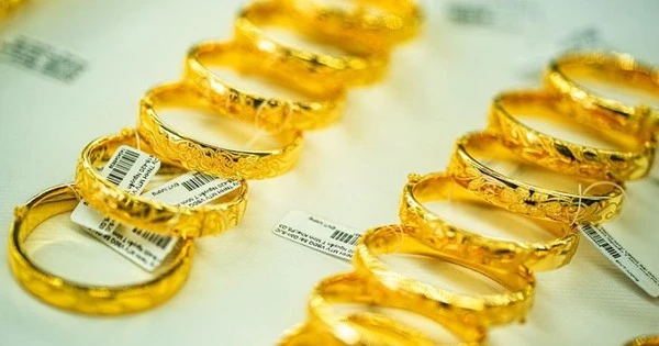 Sáng 21/5: Giá vàng nhẫn, vàng SJC bất ngờ tăng vọt