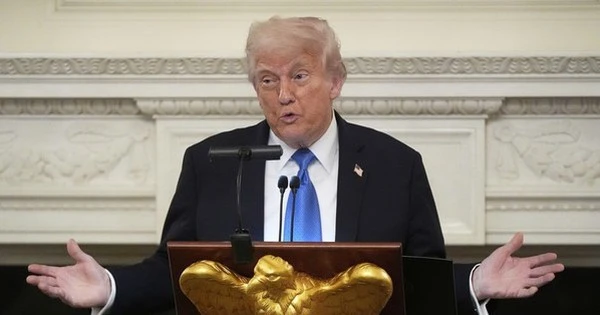 Tổng thống Trump nói Mỹ nhẽ ra 'không nên can thiệp xung đột Ukraine'