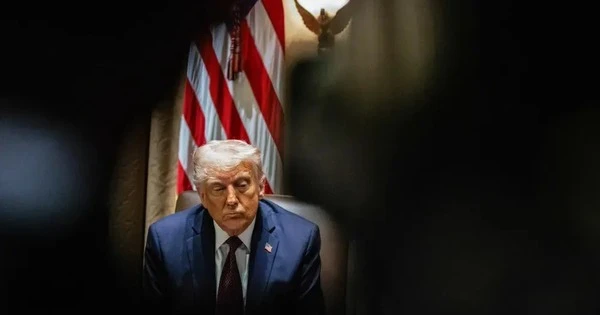 Tỷ lệ ủng hộ ông Trump bất ngờ thay đổi sau ồn ào thuế quan