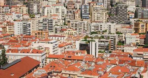 Quốc gia chỉ rộng 2km2, nhỏ bằng nửa Hồ Tây có GDP đầu người cao nhất thế giới, ra đường gặp 3 người thì 1 người là triệu phú