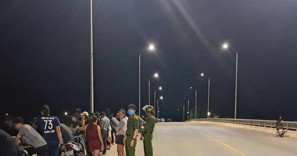 Trắng đêm tìm kiếm thanh niên nghi nhảy cầu ở Quảng Bình