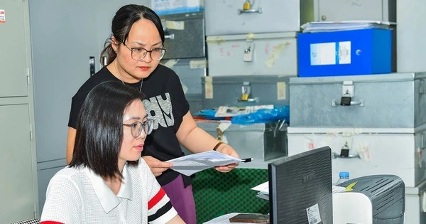 Điều kiện để công chức được kéo dài thời gian giữ chức vụ đến tuổi nghỉ hưu