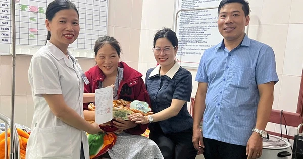 Sản phụ sinh con ngay tại trạm y tế khi đi nhận quà Quốc khánh, đặt tên Hồ Quốc Khánh