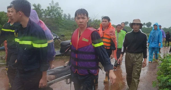 Đi qua đập tràn, cả gia đình bị lũ cuốn, người vợ tử vong