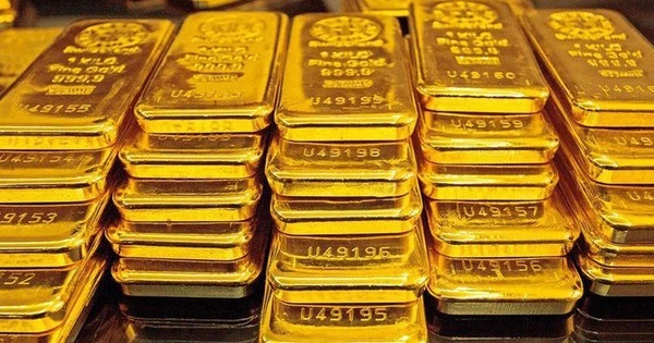 Giá vàng như xe mất phanh, chiều nay nhiều người dụi mắt không tin mất 7 triệu đồng
